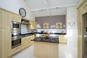 Photo 25- click for photo gallery